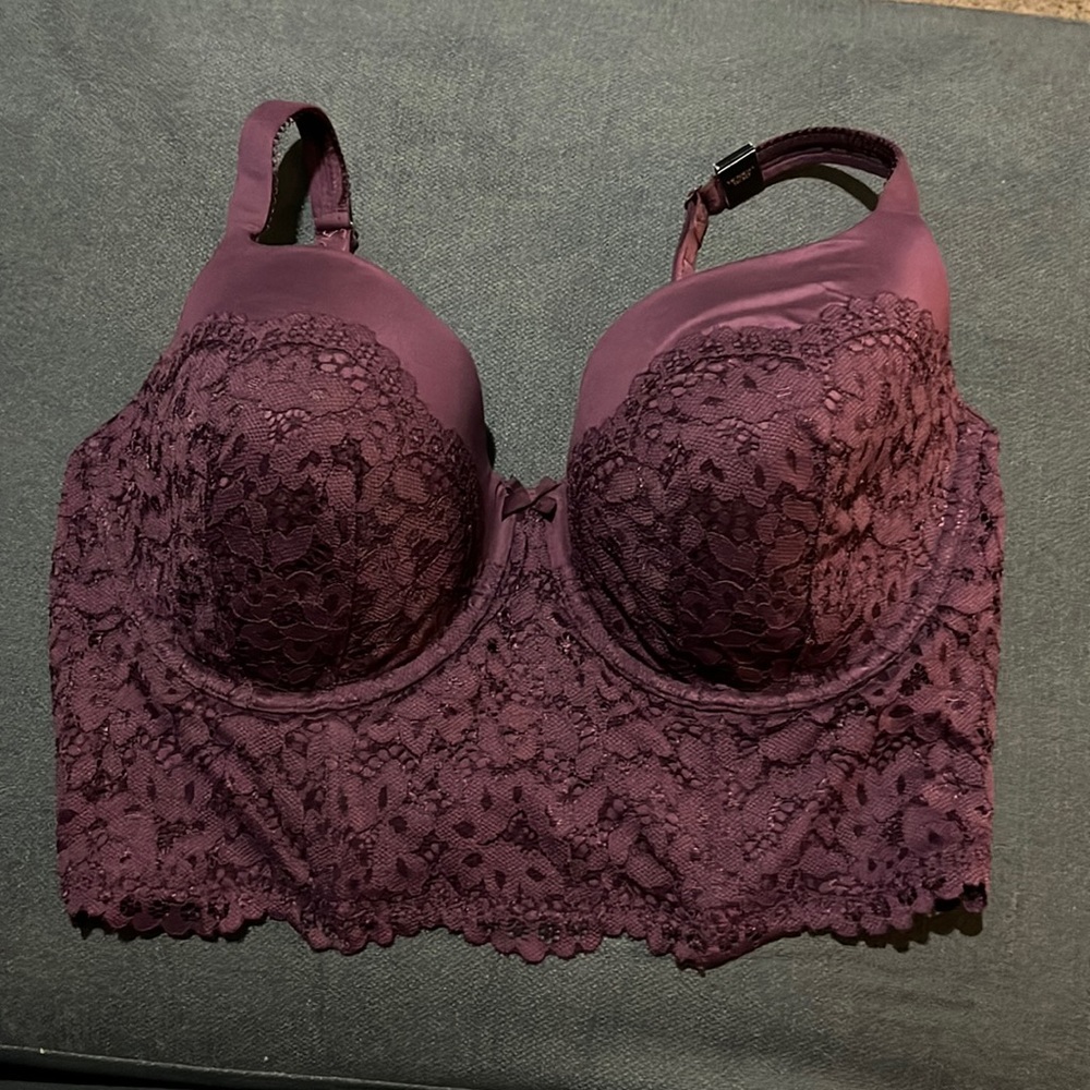 Woman’s wine color bra brand new size 38(DDD) Victoria secret price 62.50